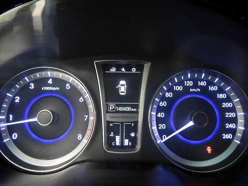 HYUNDAI Grandeur - Vista 12