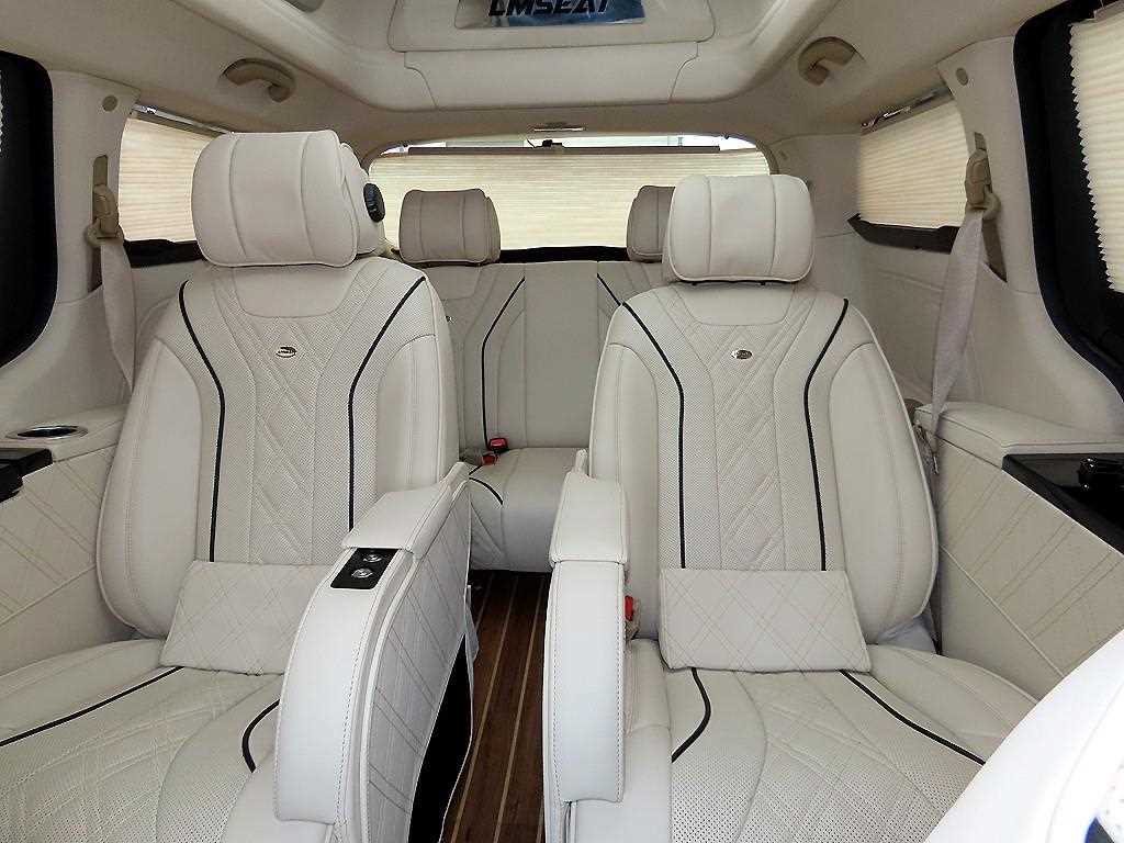 KIA Carnival - Vista 7