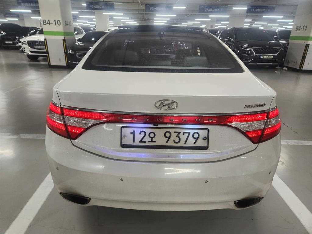 HYUNDAI Grandeur - Vista 5