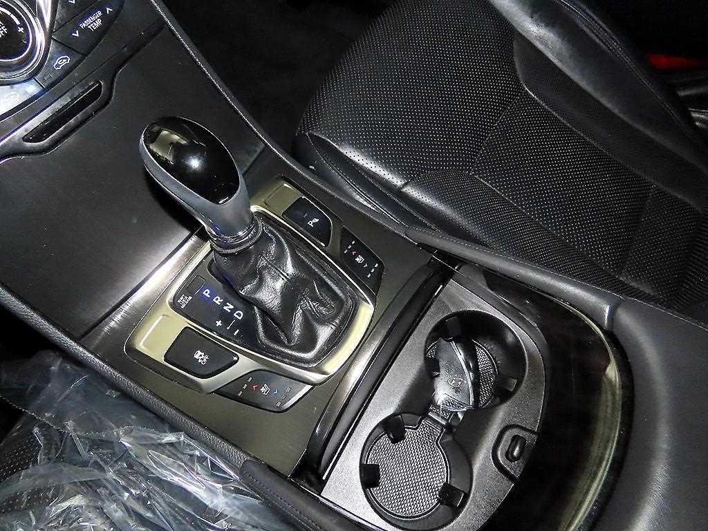 HYUNDAI Grandeur - Vista 12