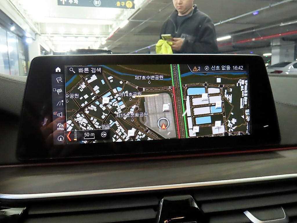 BMW 5 Series 2017 Negro - Importación desde Corea - HF Imports Iquique - Foto 13