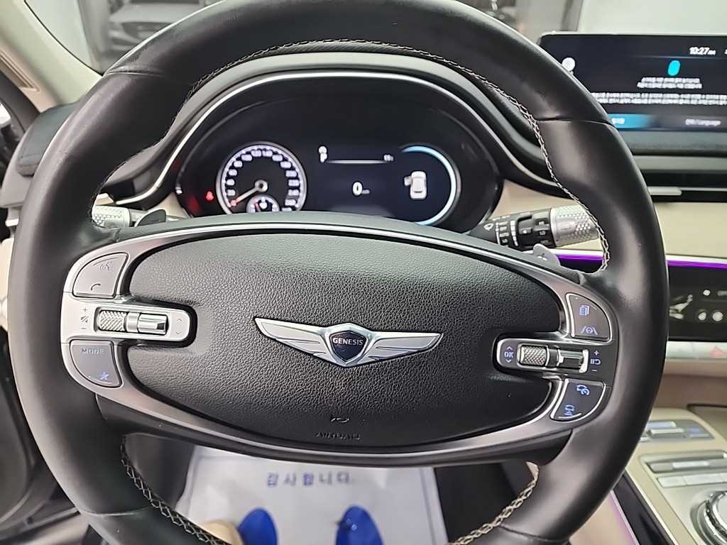 Genesis GV70 - Vista 9