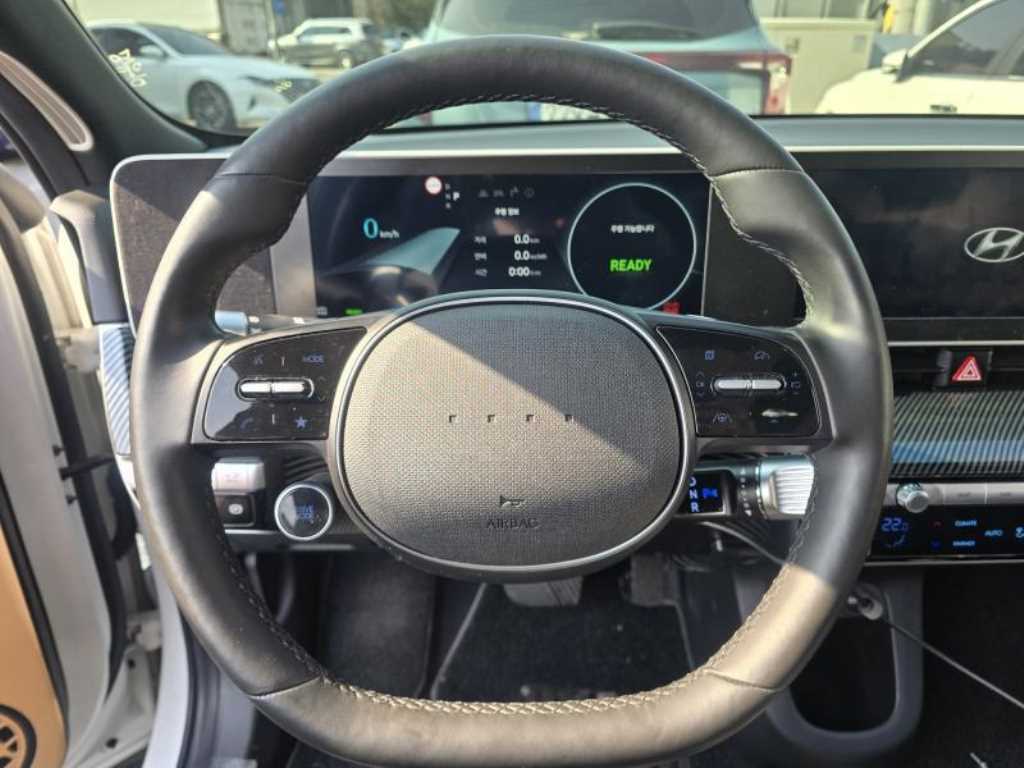 HYUNDAI Ioniq 5 - Vista 4