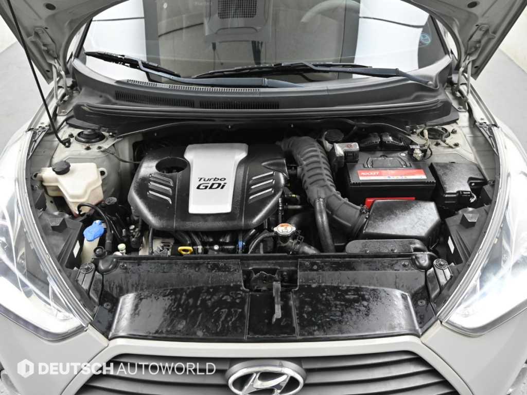 HYUNDAI Veloster - Vista 6