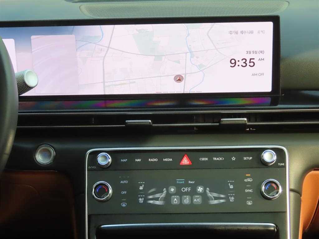 Genesis GV80 - Vista 9