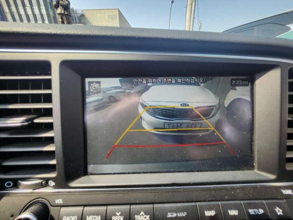 HYUNDAI Avante - Vista 12