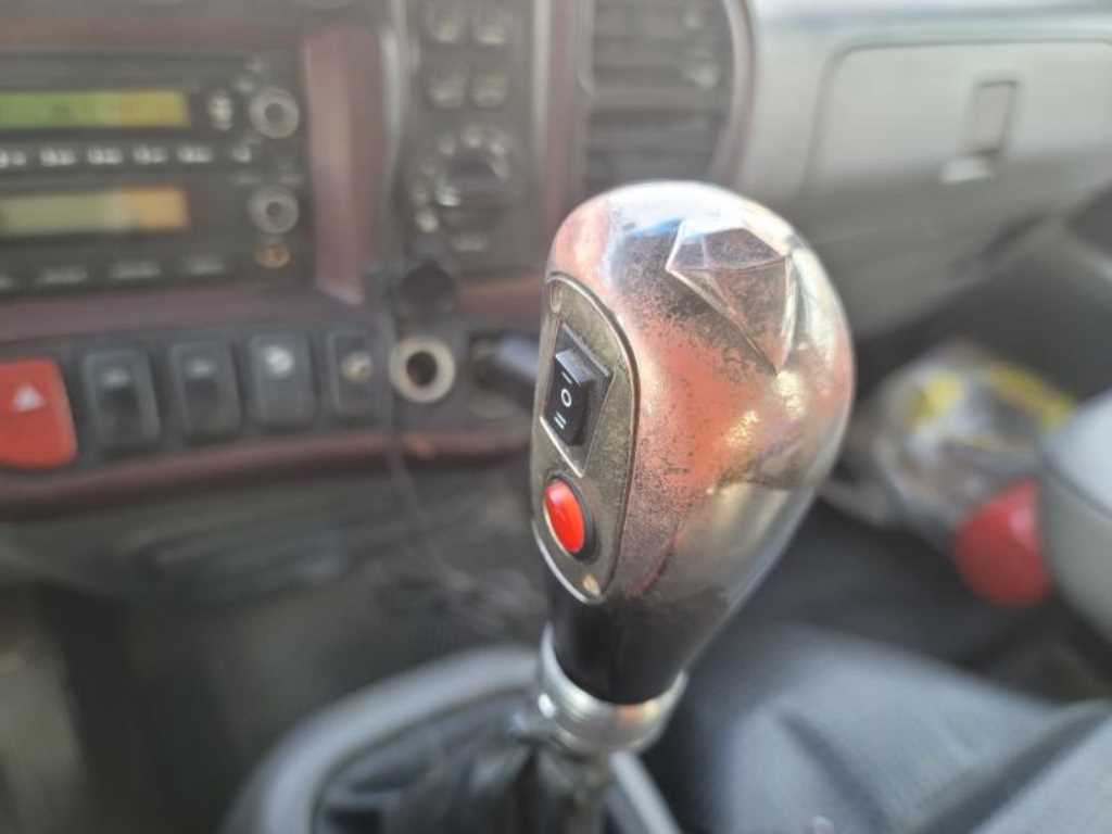 medium and large bus Hyundai bus - Vista 8