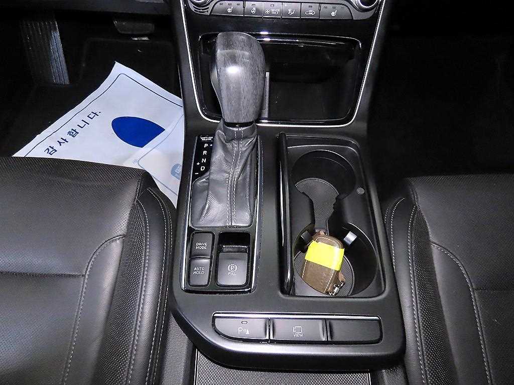 HYUNDAI Grandeur - Vista 12