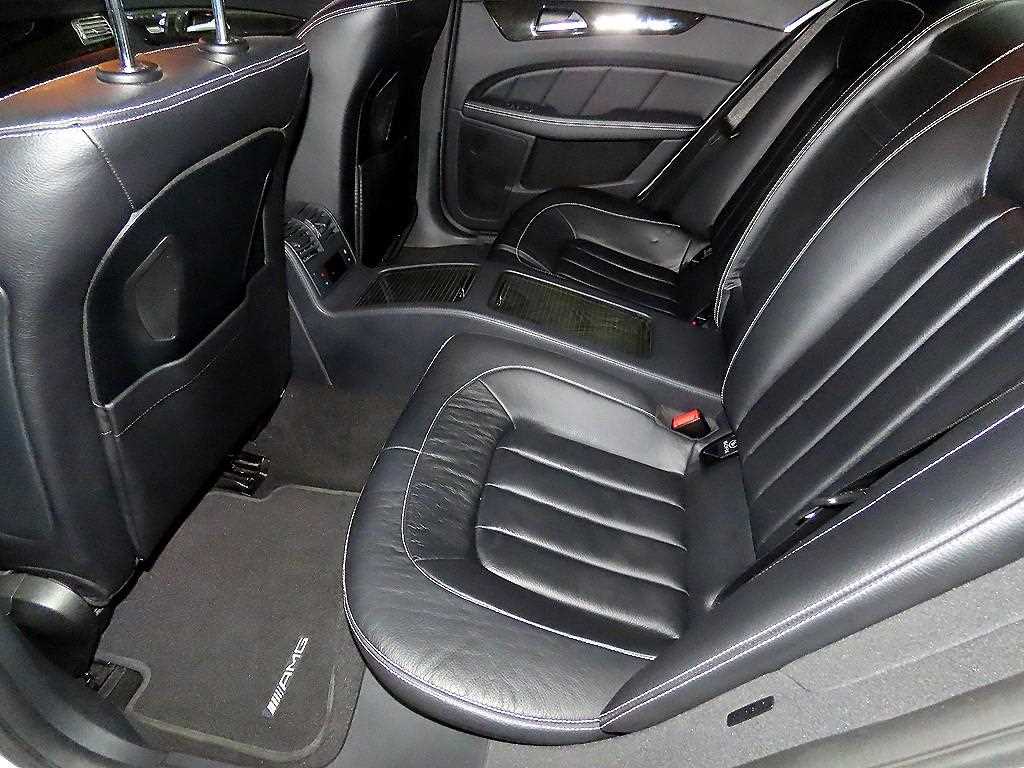 Mercedes Benz CLS Class - Vista 7