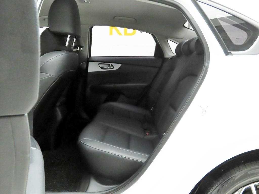 KIA K3 2022 Blanco - Importación desde Corea - HF Imports Iquique - Foto 15