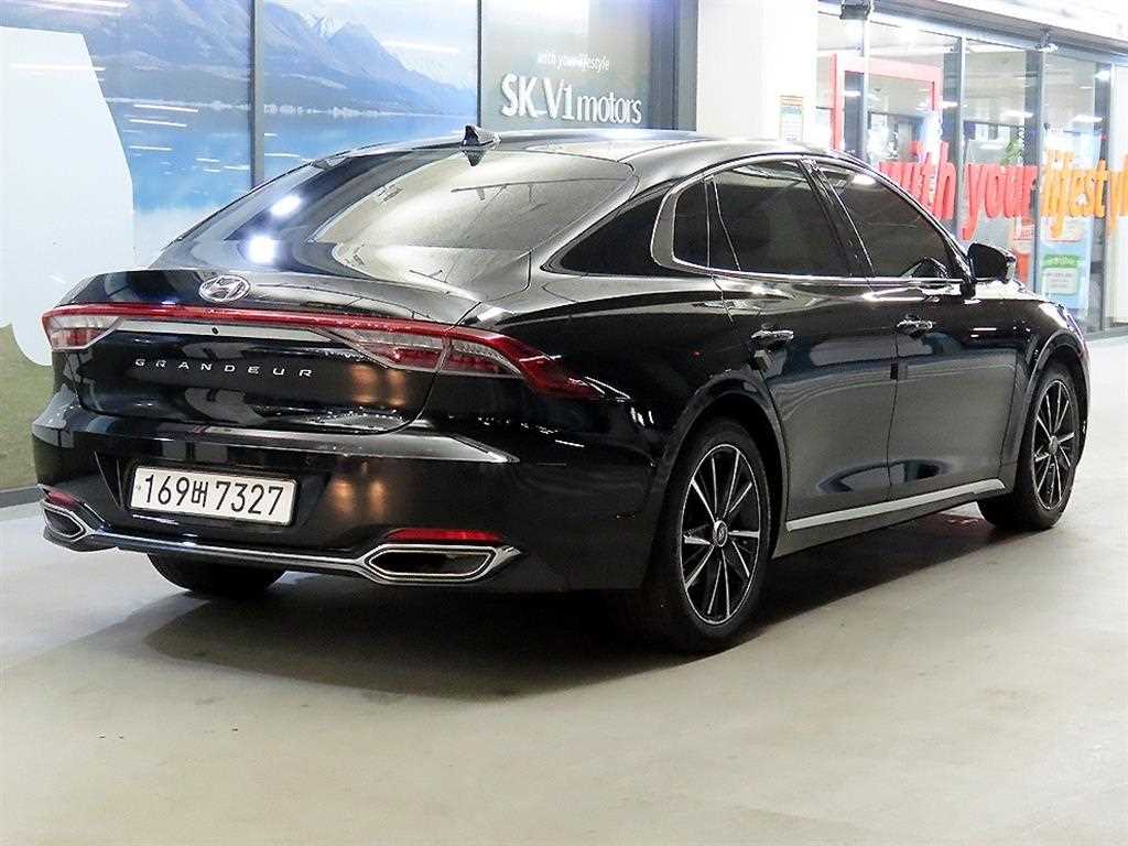 HYUNDAI Grandeur - Vista 4