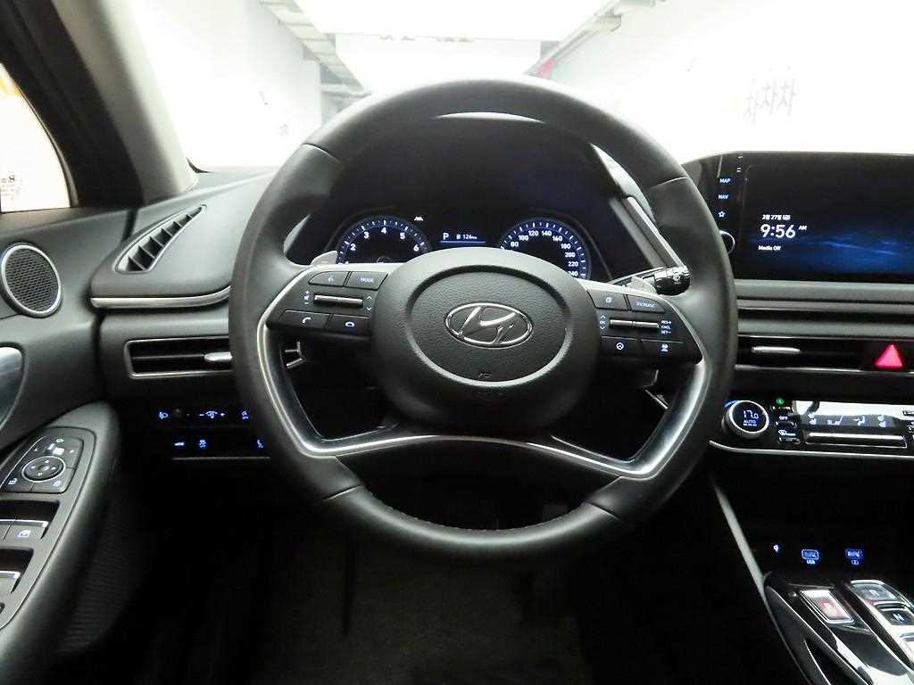 HYUNDAI Sonata - Vista 7