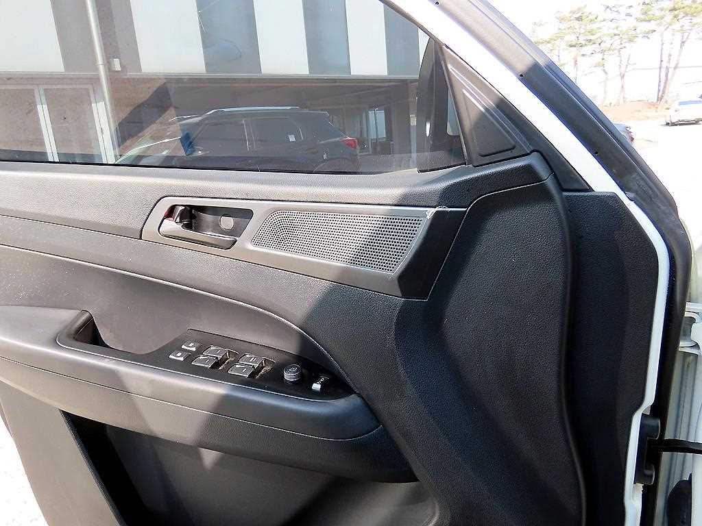 Ssangyong Rexton 2023 Blanco - Importación desde Corea - HF Imports Iquique - Foto 15