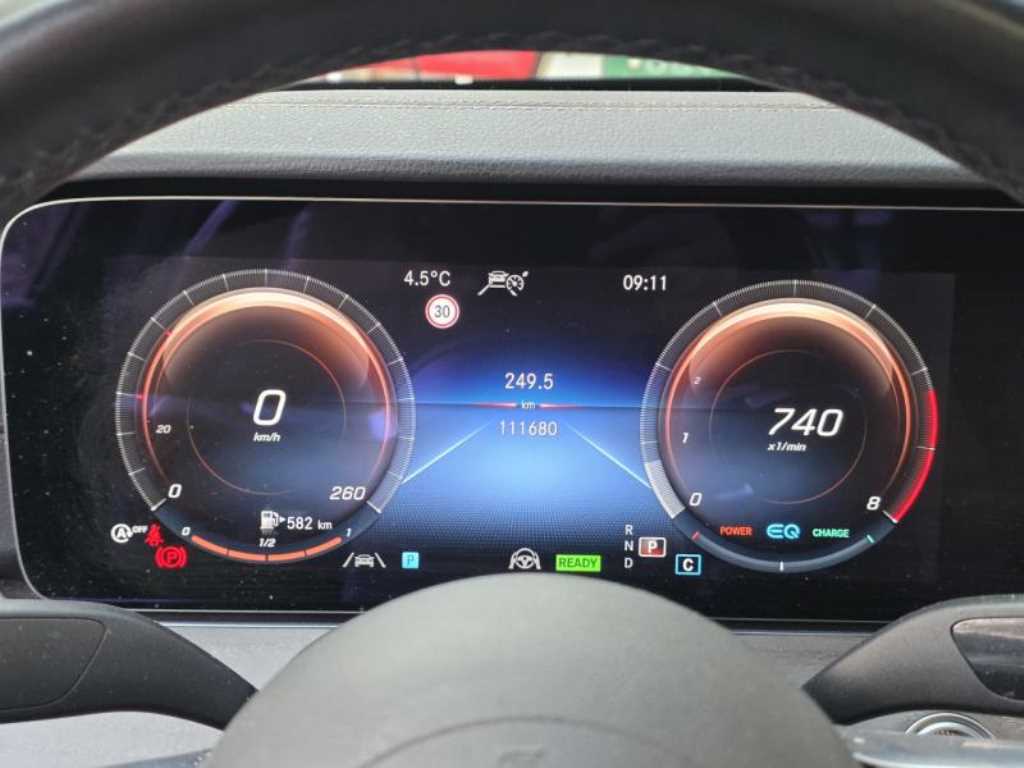 Mercedes Benz E class - Vista 7