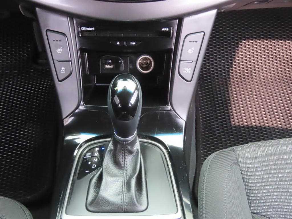 HYUNDAI i40 - Vista 10