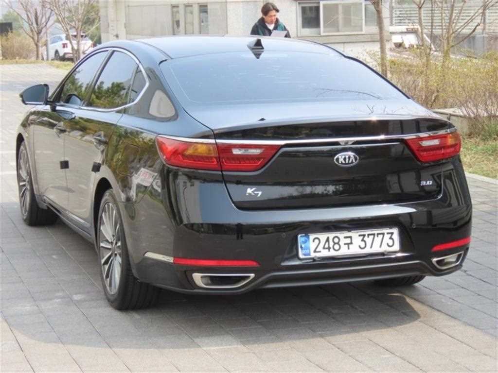KIA K7 - Vista 4