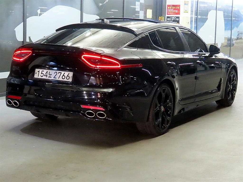 KIA Stinger - Vista 4