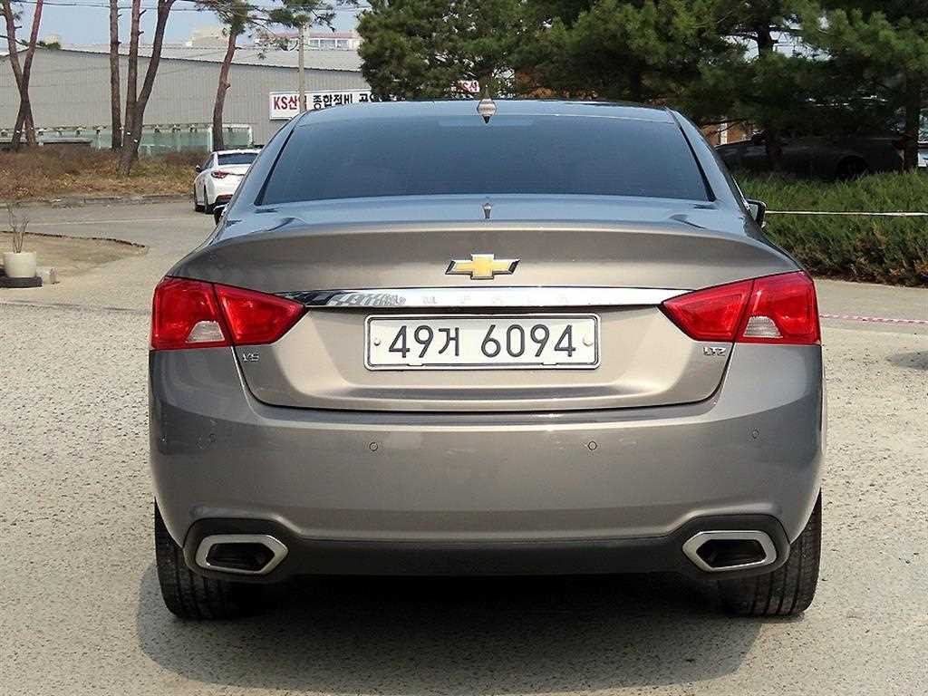 Chevrolet Impala - Vista 4