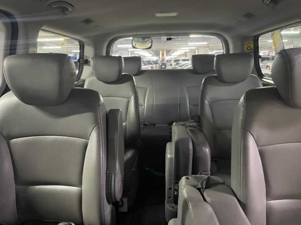 HYUNDAI Starex - Vista 9