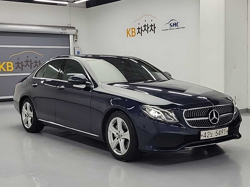 Mercedes Benz E class - Vista 4