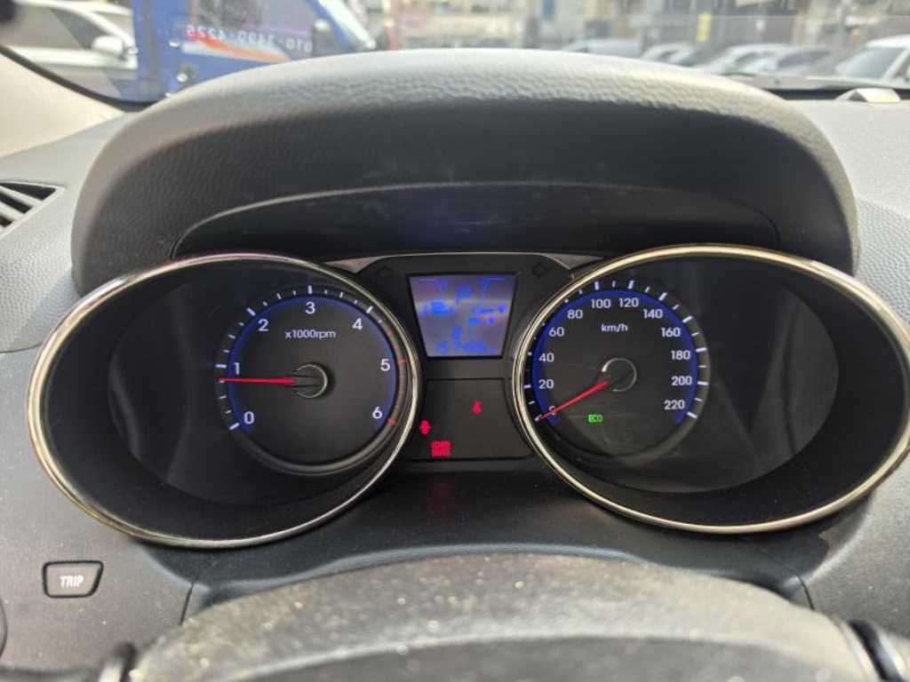 HYUNDAI Tucson - Vista 8