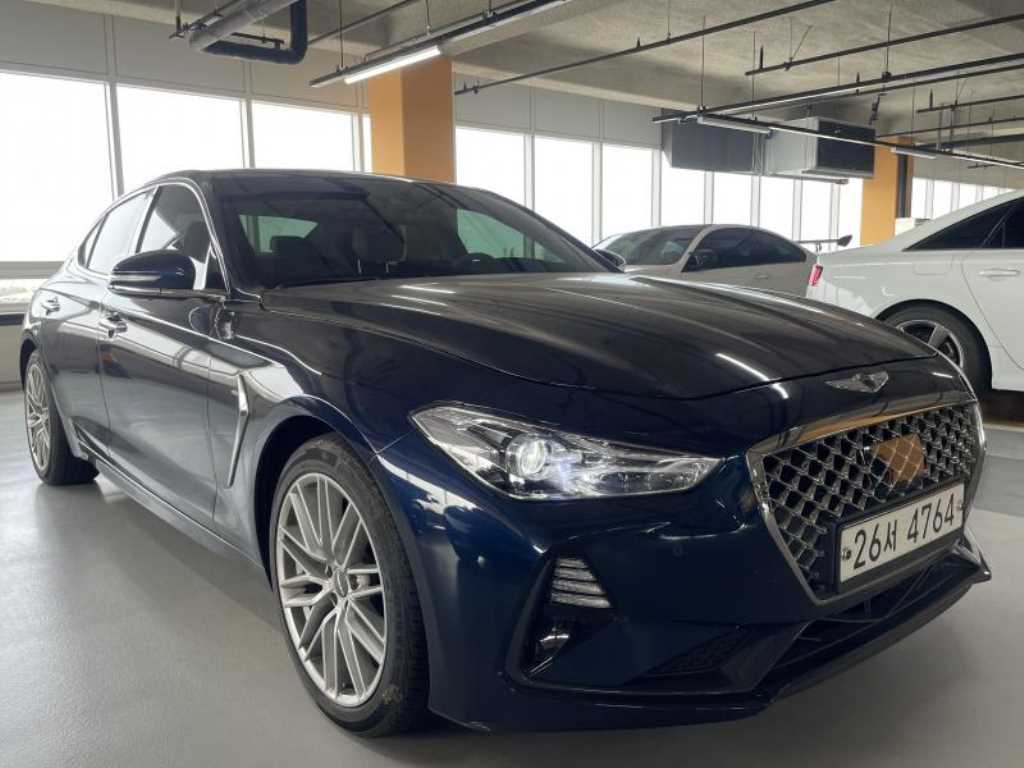 Genesis G70 - Vista 3