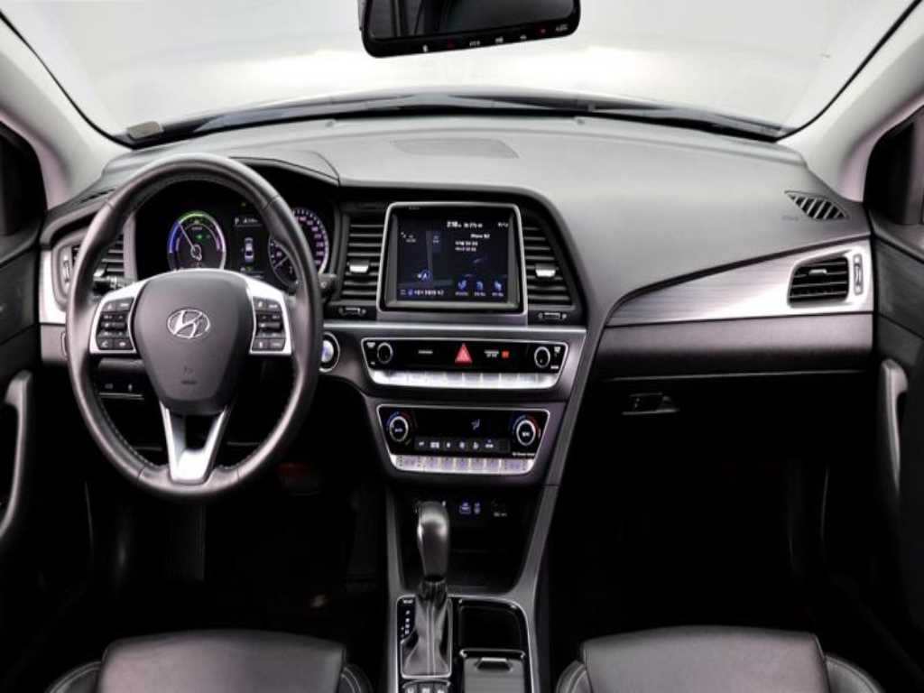 HYUNDAI Sonata - Vista 7