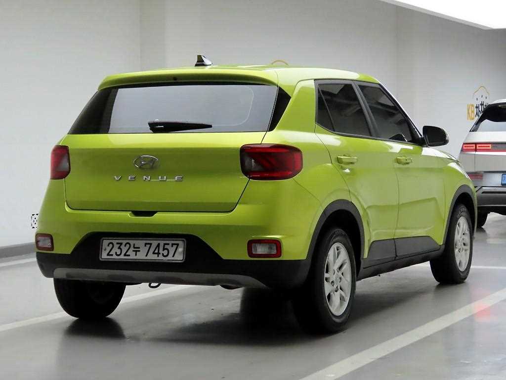 HYUNDAI Venue - Vista 4