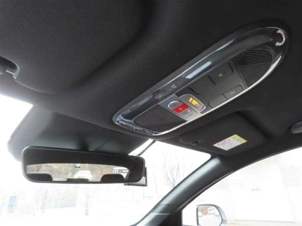 HYUNDAI Ioniq 6 - Vista 11