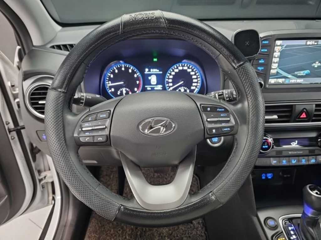 HYUNDAI Kona - Vista 6