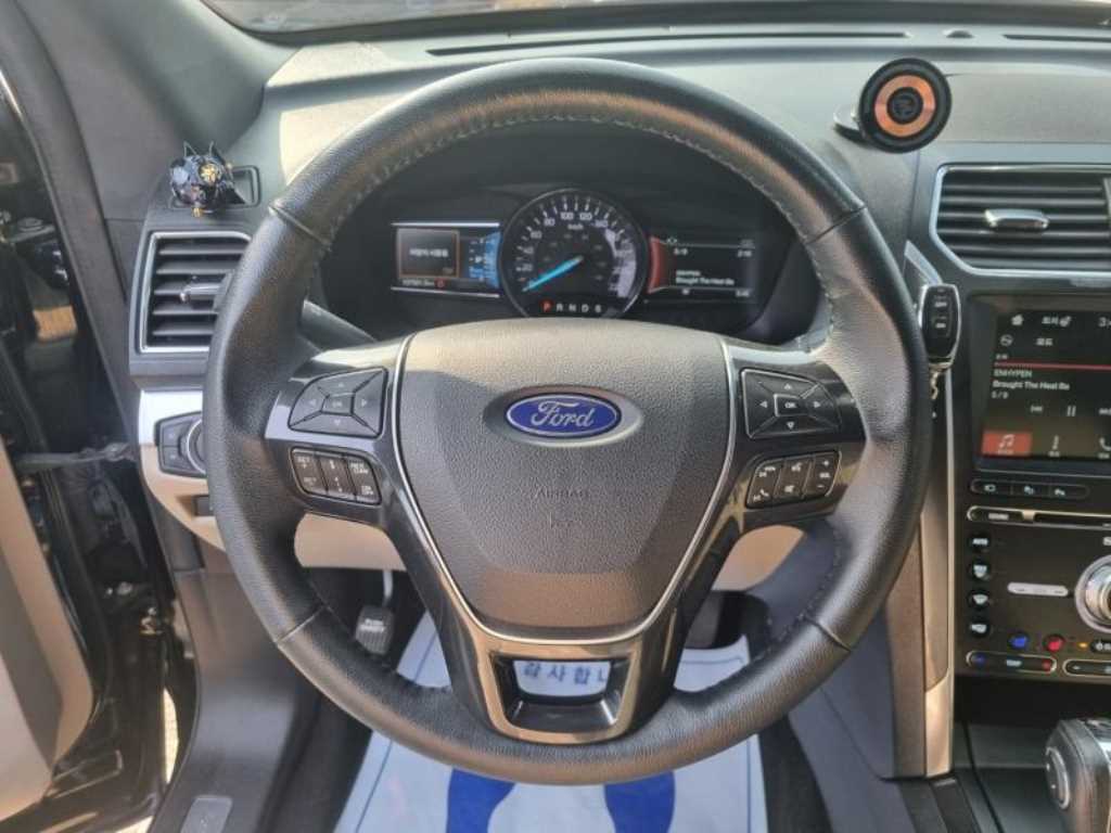 Ford Explorer 2018 Negro - Importación desde Corea - HF Imports Iquique - Foto 18