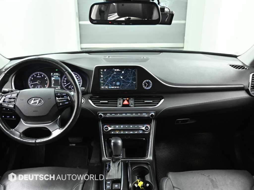 HYUNDAI Grandeur - Vista 7