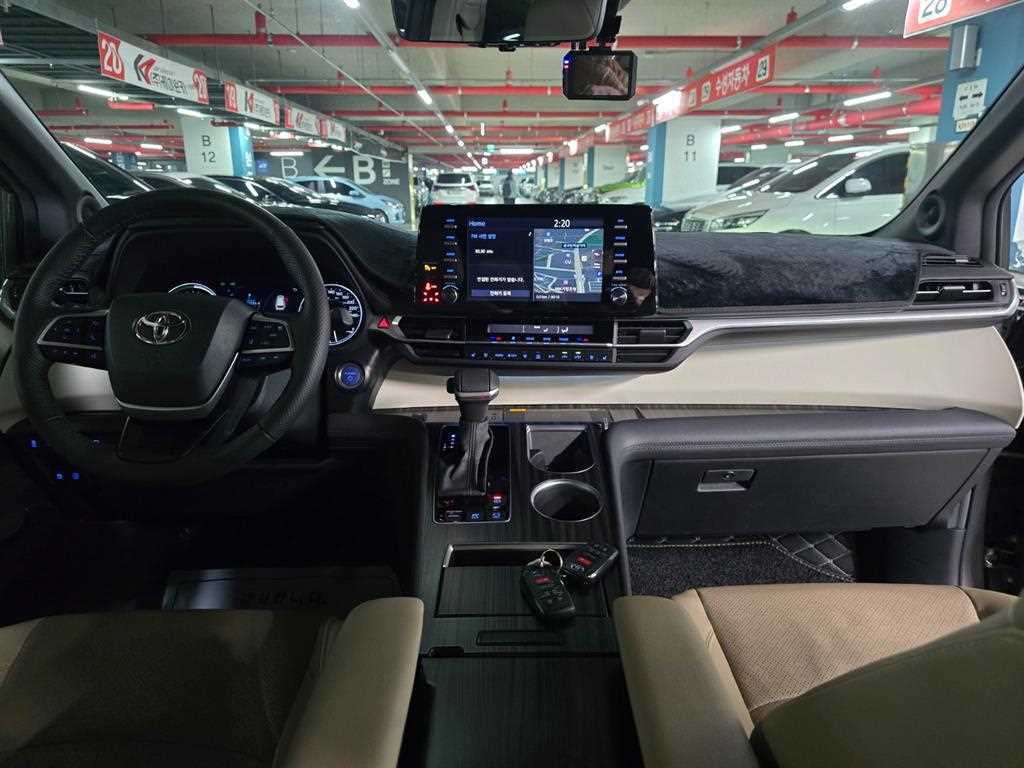 Toyota Siena - Vista 11