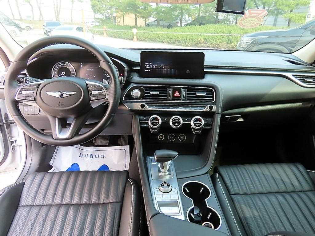 Genesis G70 - Vista 7