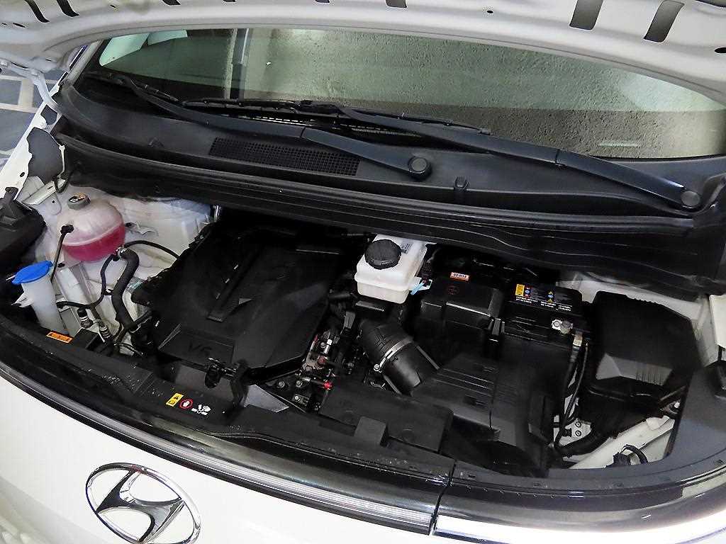 HYUNDAI Staria 2022 Blanco - Importación desde Corea - HF Imports Iquique - Foto 19