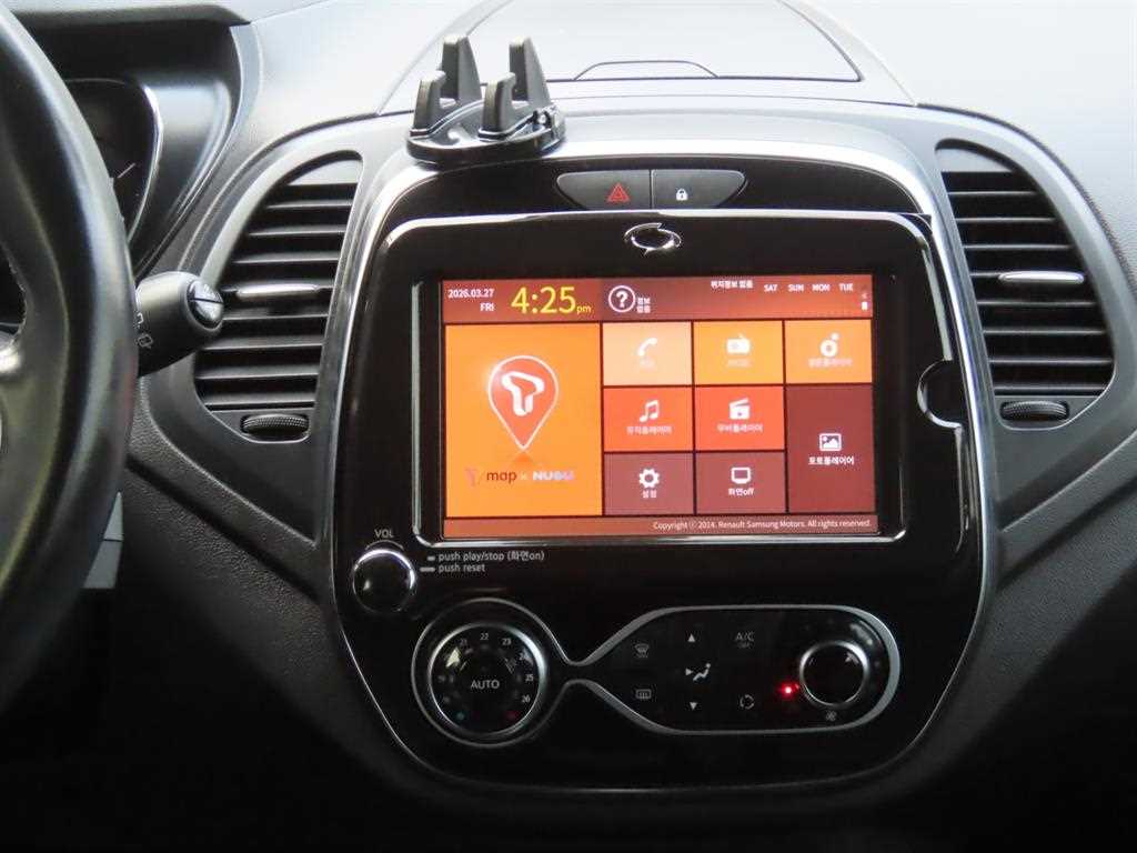 SAMSUNG QM3 - Vista 9