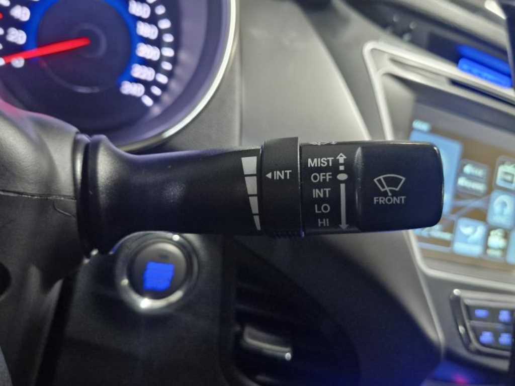 HYUNDAI Avante 2011 Blanco - Importación desde Corea - HF Imports Iquique - Foto 15