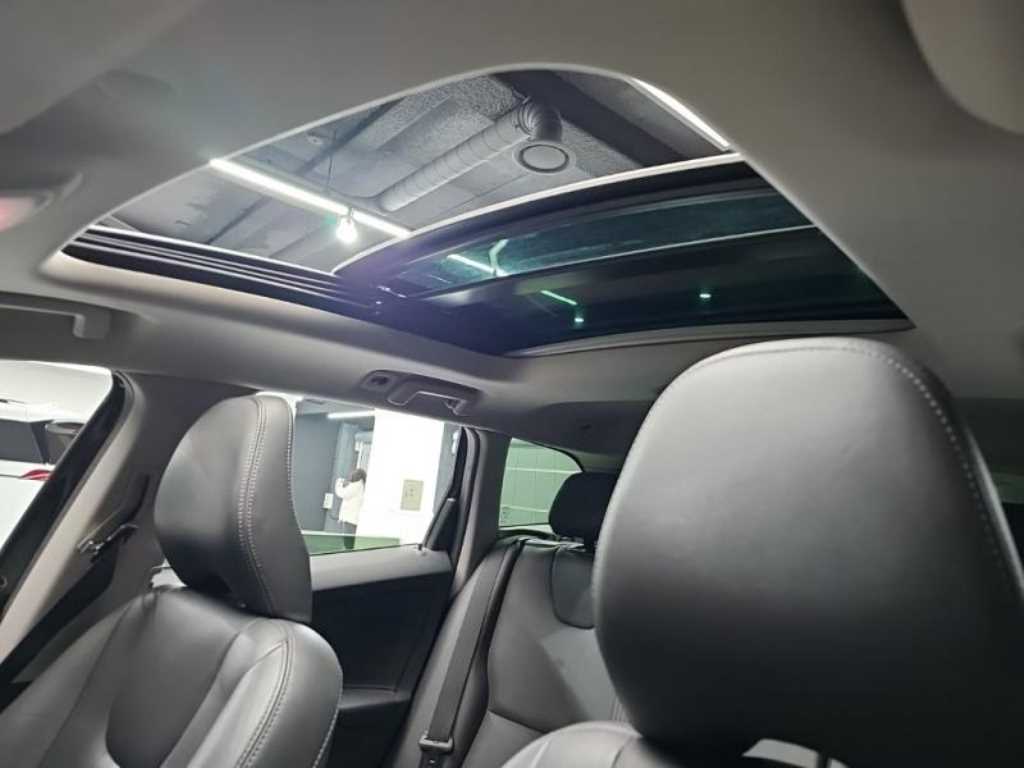 Volvo XC60 2016 Negro - Importación desde Corea - HF Imports Iquique - Foto 16