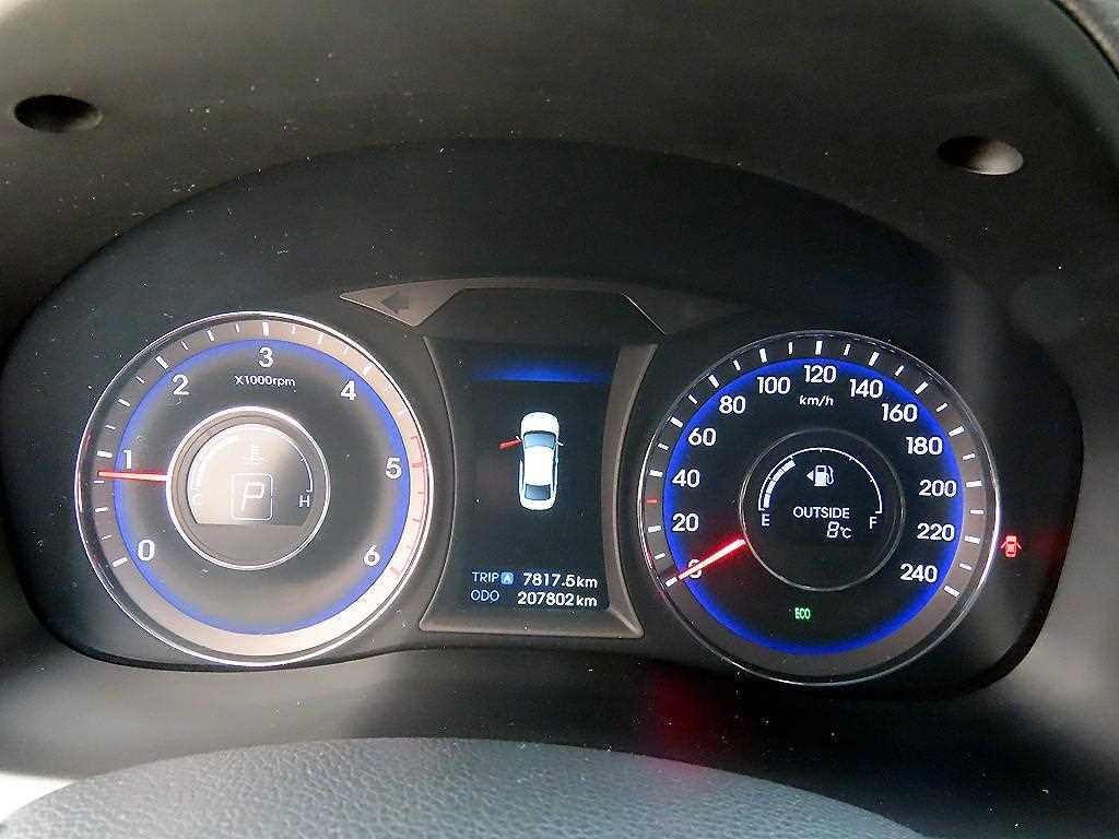 HYUNDAI i40 - Vista 9