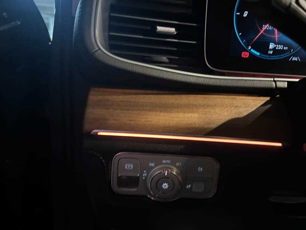 Mercedes Benz GLE Class - Vista 5