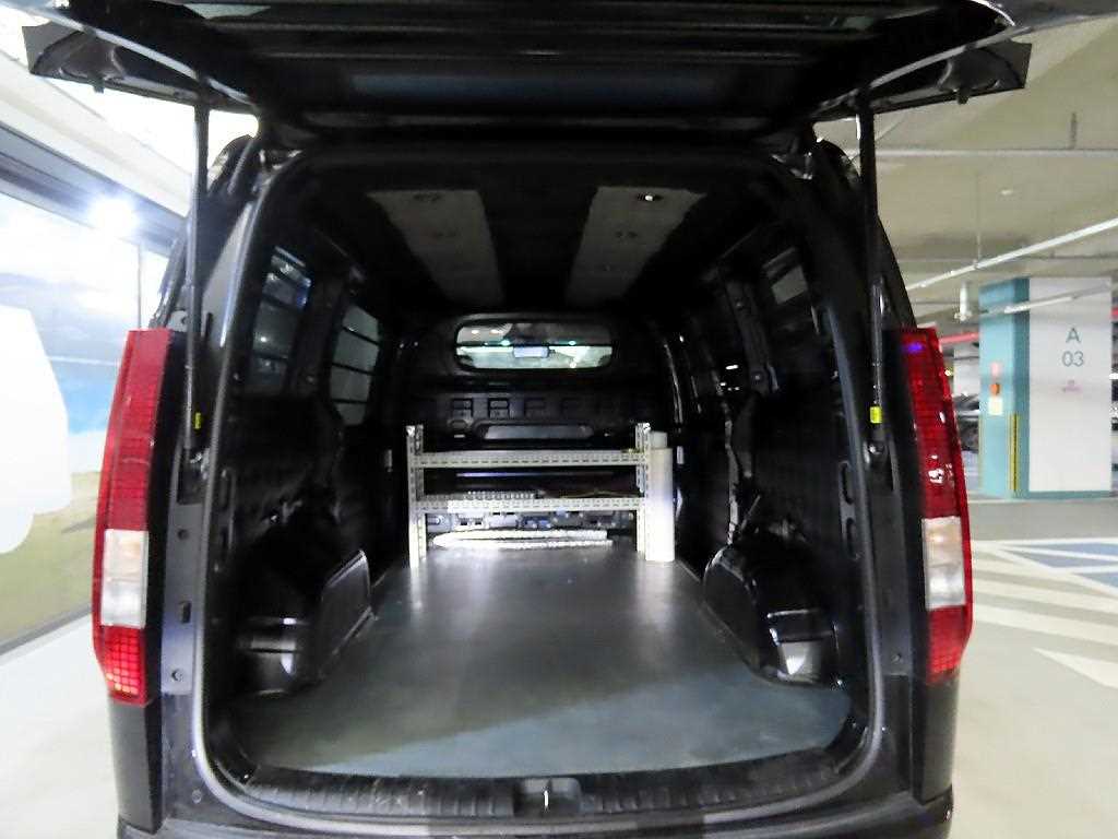 HYUNDAI Staria 2025 Negro - Importación desde Corea - HF Imports Iquique - Foto 17