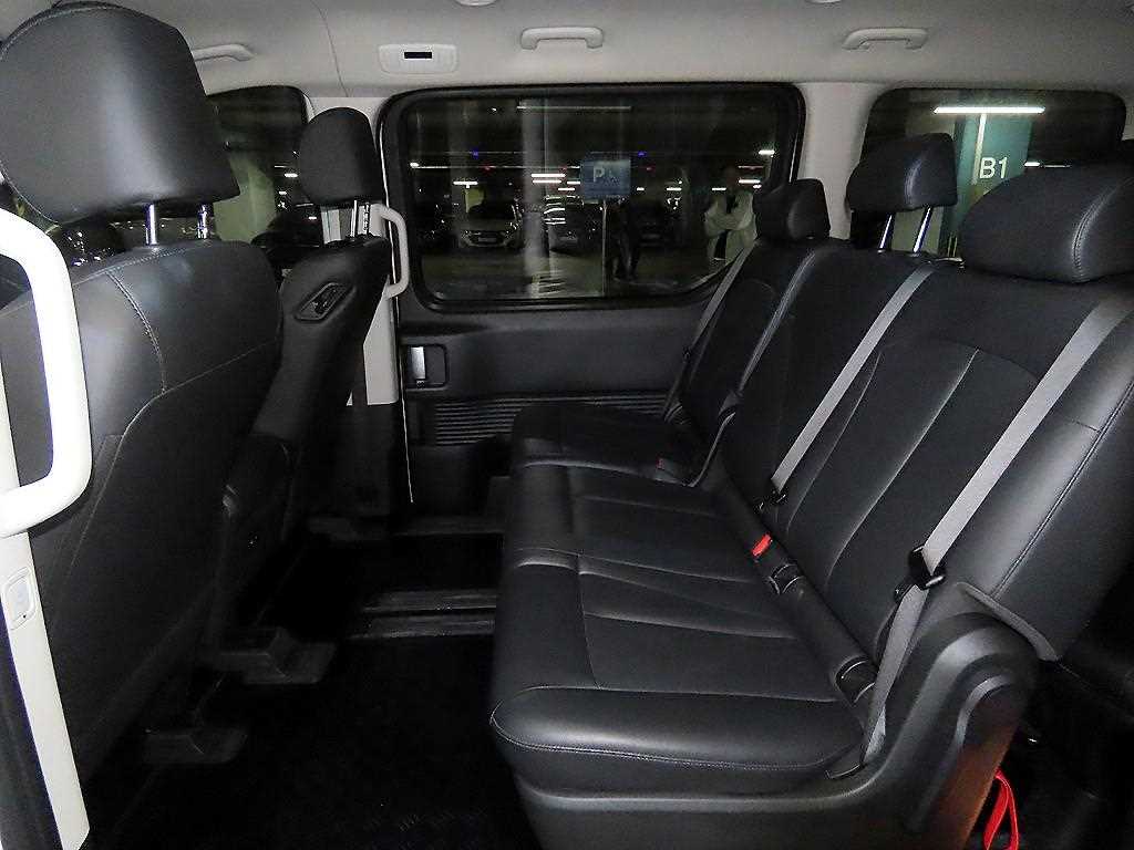 HYUNDAI Staria - Vista 7