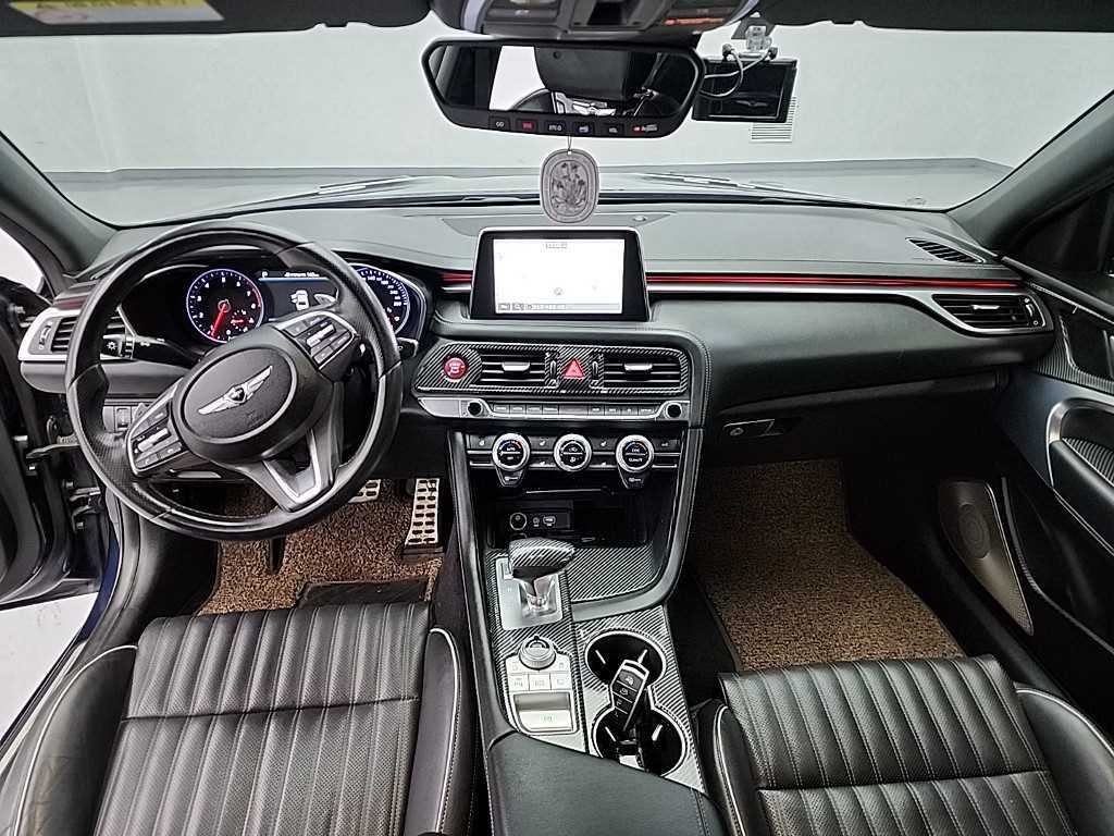 Genesis G70 - Vista 7