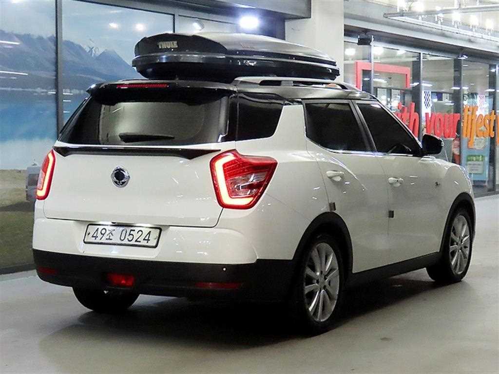 Ssangyong Tivoli - Vista 4