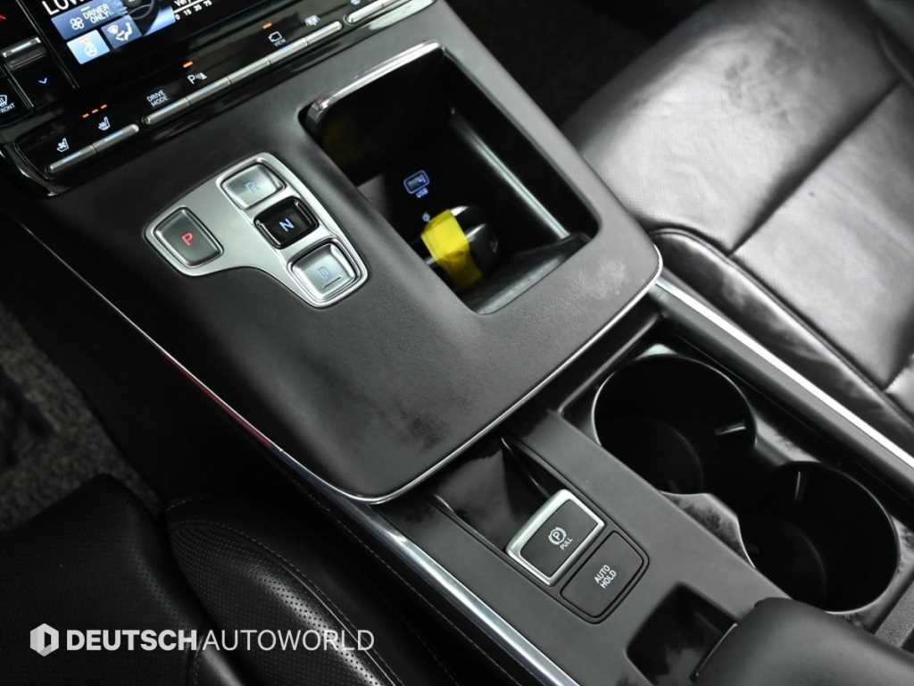 HYUNDAI Grandeur - Vista 9