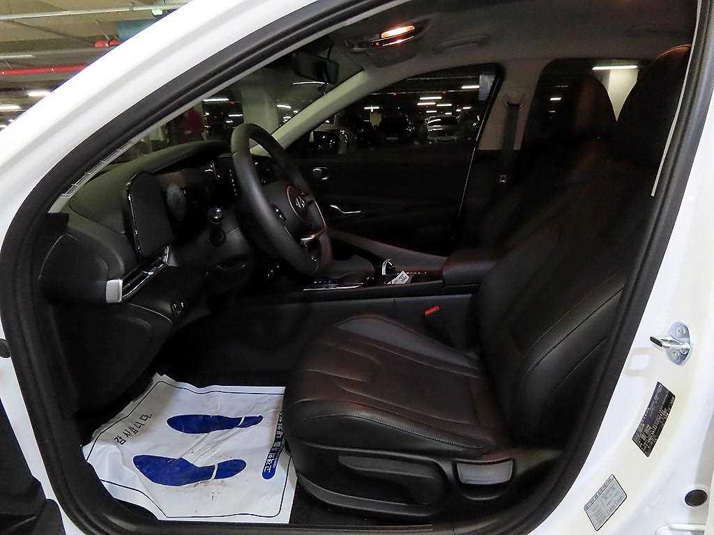 HYUNDAI Avante - Vista 6