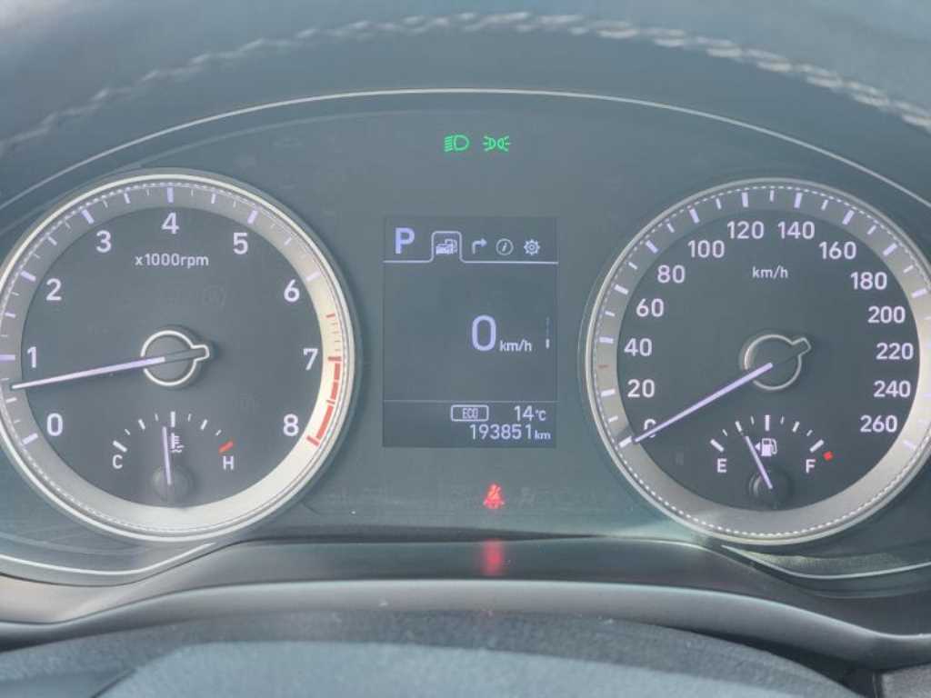 HYUNDAI Grandeur - Vista 7