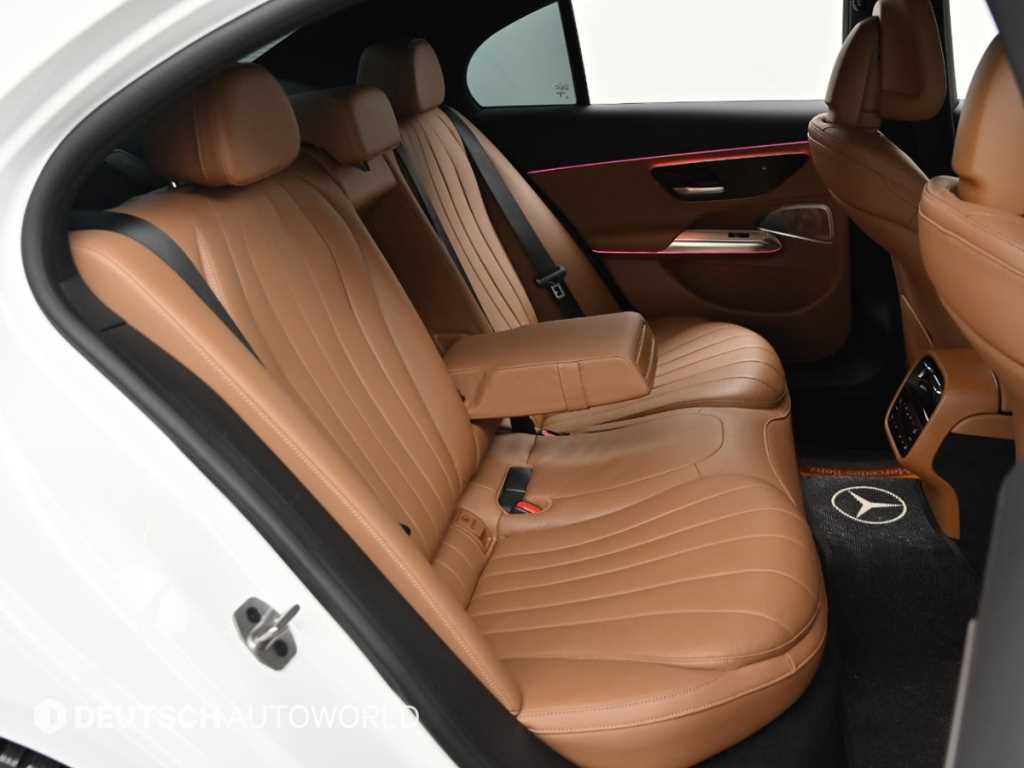 Mercedes Benz E class - Vista 12