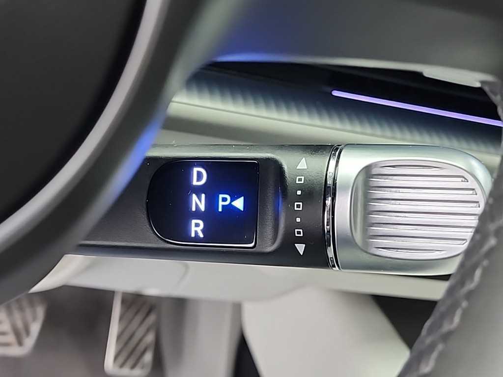 HYUNDAI Ioniq 6 - Vista 8