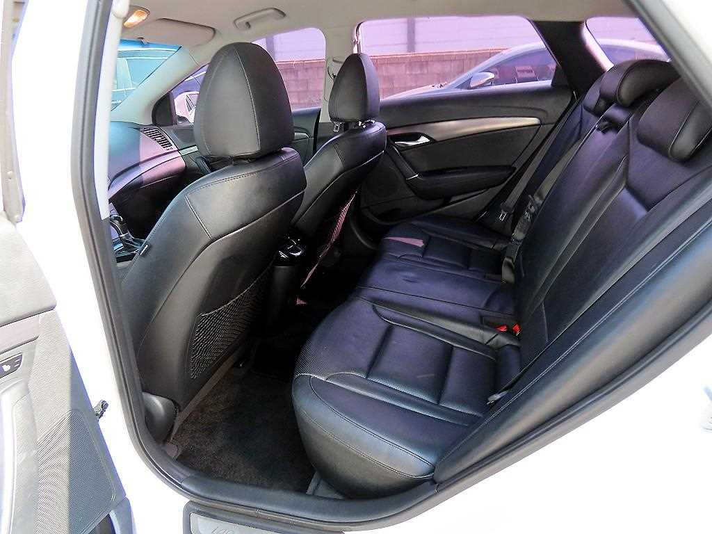 HYUNDAI i40 - Vista 6